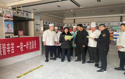 龍港所開展“厲行節(jié)約、反對浪費(fèi)”文明宣傳活動，服務(wù)糧食市場管理