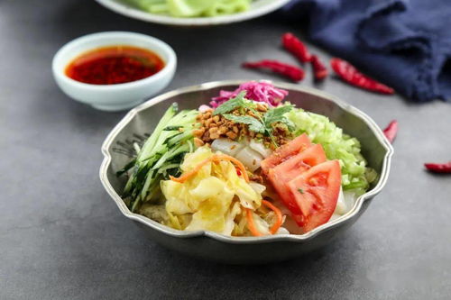 加勺大料水,拌涼皮滋味濃厚又爽口 涼皮 肉夾饃,月銷(xiāo)6000單